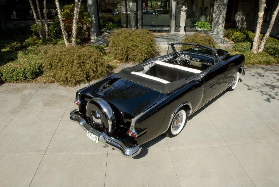  Packard Caribbean Convertible Black 1953 года  (фото 8 из 8)